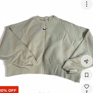Nike Women's Light green cropped crew neck